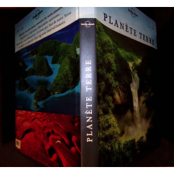 Livre LONELY PLANET "planète terre" 1ère édition